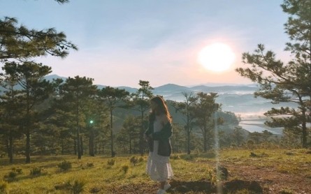 Váy dài: Bí kíp thả dáng vạn người mê tại Đà Lạt