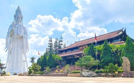 Khám phá vẻ đẹp linh thiêng của các ngôi chùa tại Đà Lạt