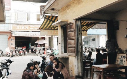 Cafe Bà Năm: Nét hoài cổ hơn nửa thế kỷ của quán cà phê vợt