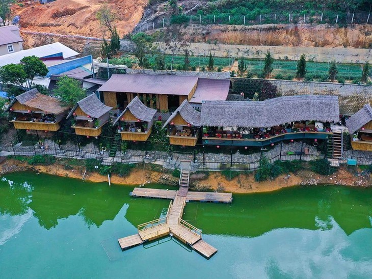 Phượng Hoàng cổ trấn tại Đà Lạt