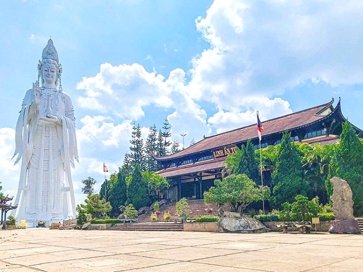 Chua Linh An Da Lat
