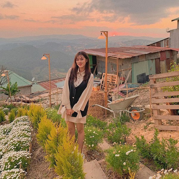 Tiệm cà phê con Tù Lì