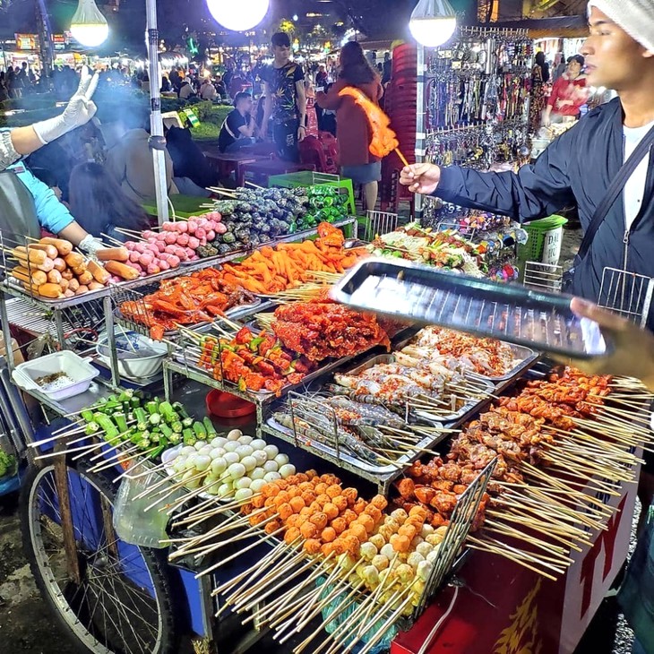 Chợ đêm Đà Lạt
