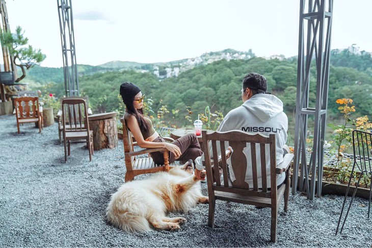 Cafe Cho Da Lat Dream House 3