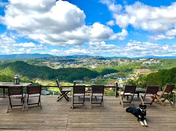 Cafe Cho Da Lat Chenh Dalat