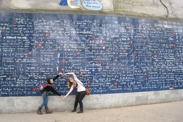 Bức tường tỏ tình tại Paris
