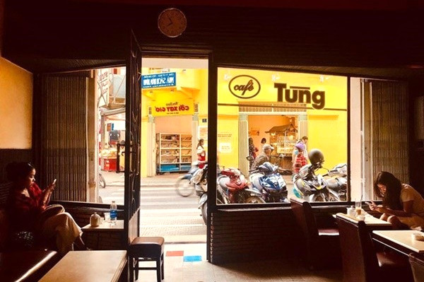 Cafe Tùng - mộc mạc theo thời gian. ☕️