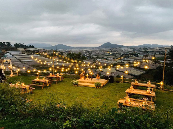 Thung Lung Den Da Lat 8