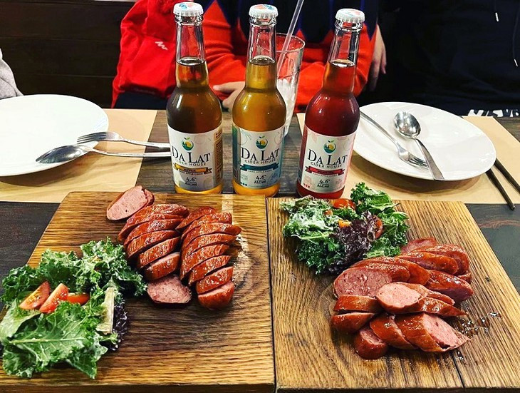 Nhà gỗ BBQ & Bia Đà Lạt 2