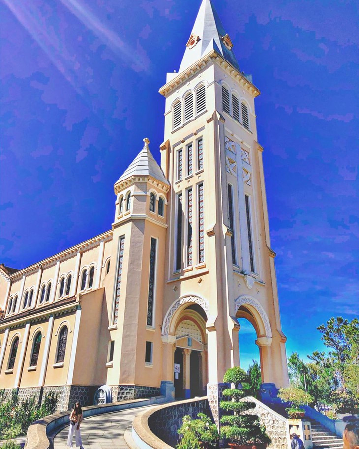 Nha Tho Con Ga Da Lat