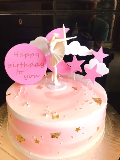 Một chiếc bánh có giá từ 150.000đ