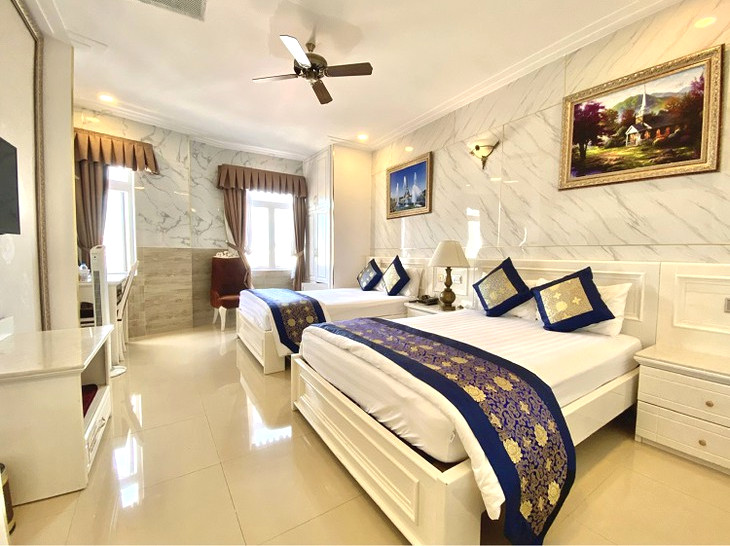 Khách sạn view đẹp gần vườn hoa Tulip Đà Lạt