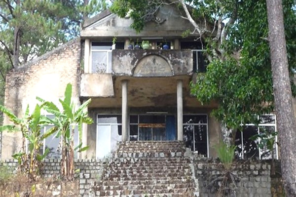 Biet Thu Ma Thu Khoa Huan