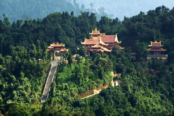 Duong Di Thien Vien Truc Lam