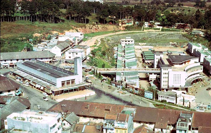 cho Da Lat xua tu tren cao