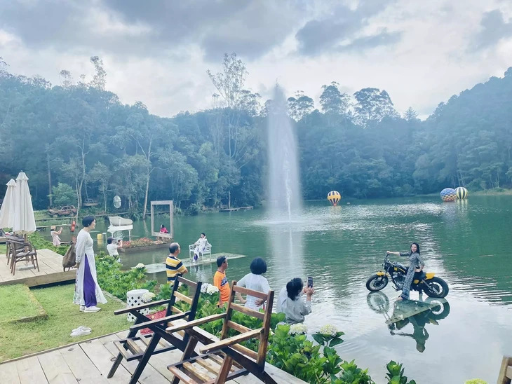Lac Tien Gioi Da Lat 1