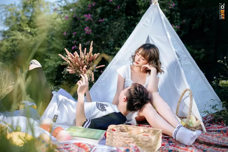 Ảnh tình yêu cắm trại 🏕️💕