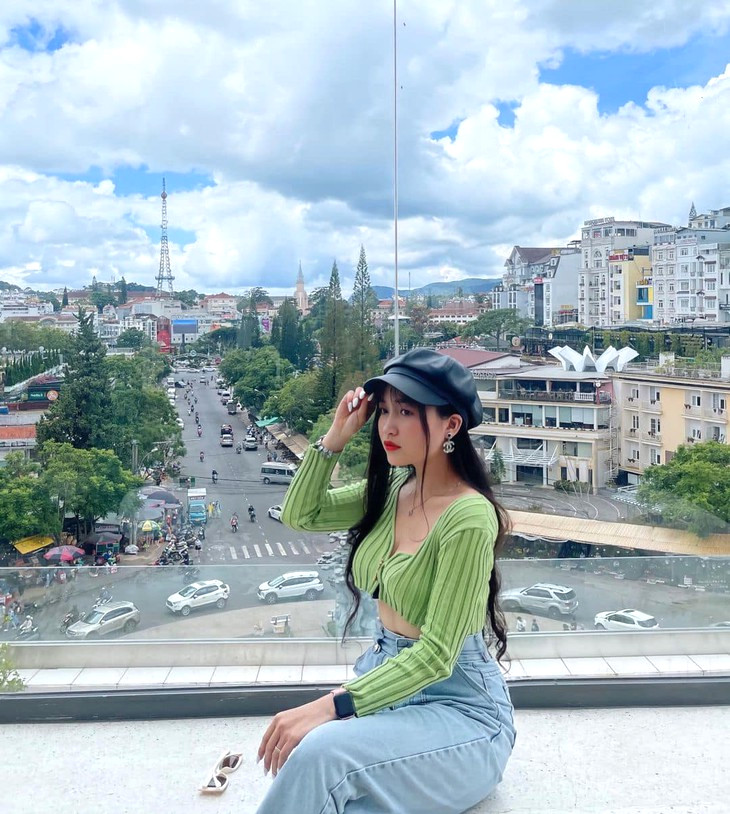 Croptop Len Quan Jeans Cap Cao