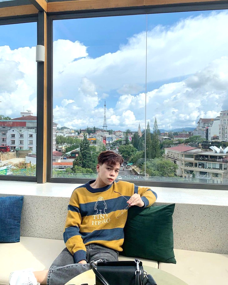 Di Da Lat Thang 1 Mac Gi