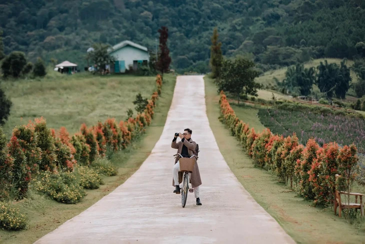 Ao Khoac Nam Di Da Lat