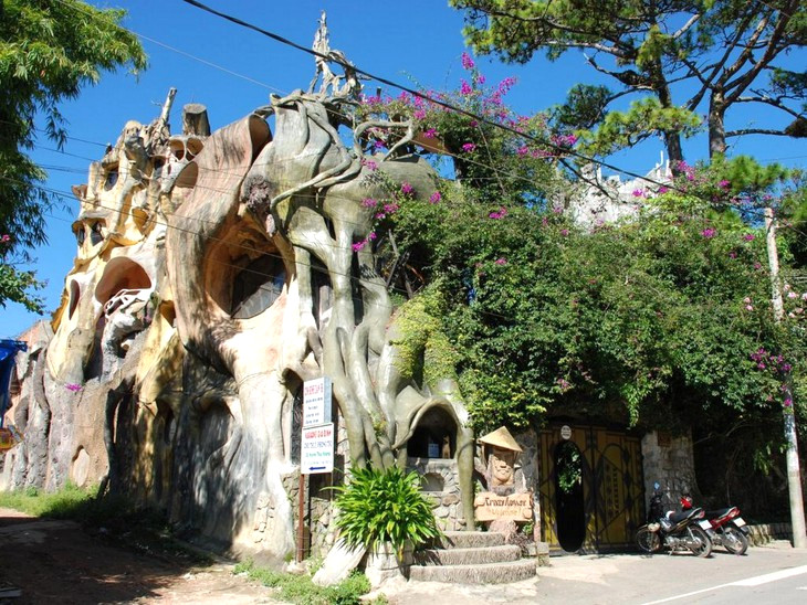 Biet Thu Hang Nga